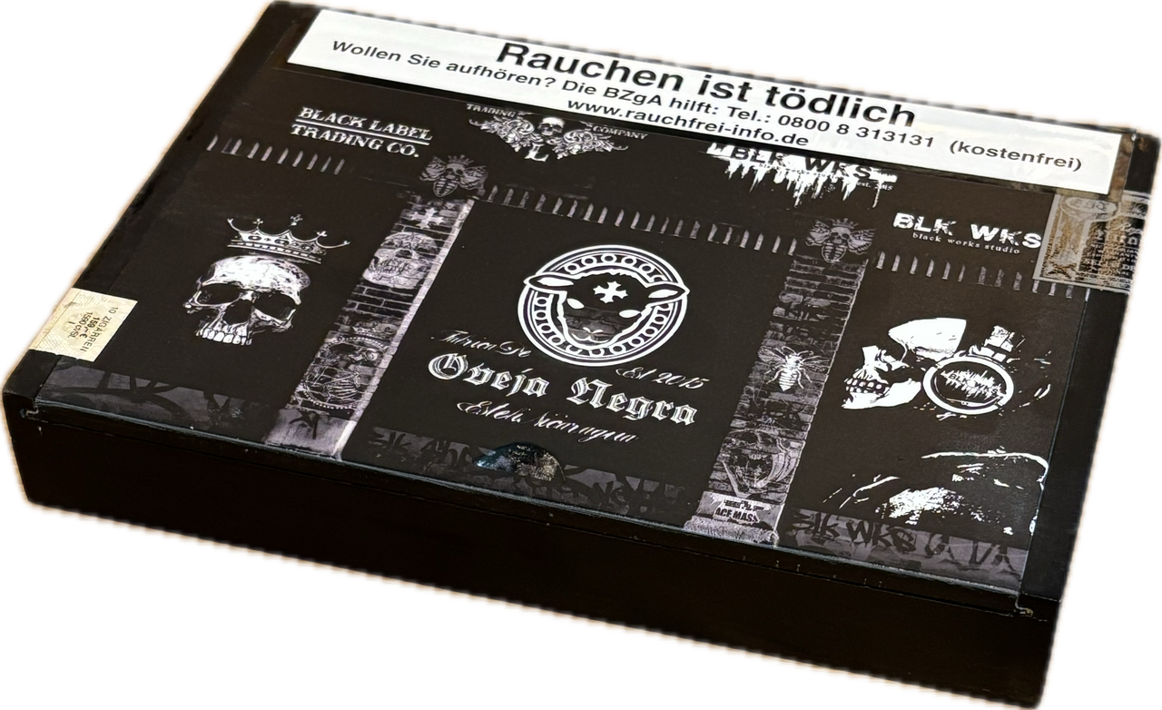 Black Works Studio Sampler Oveja Negra