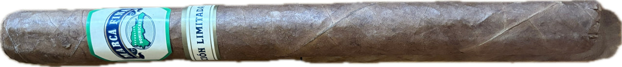 Marca Fina Dominicana Gigante Edicion Limitada